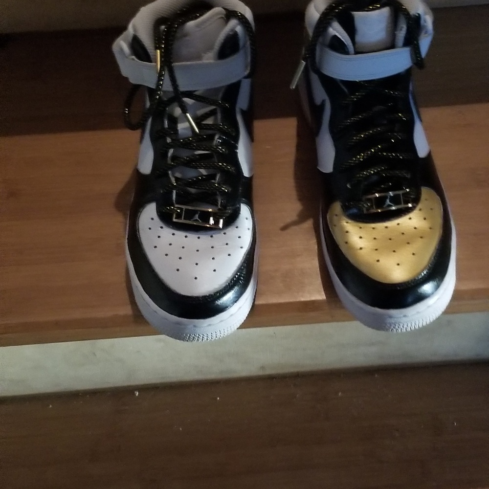 Mid top Air Force Ones